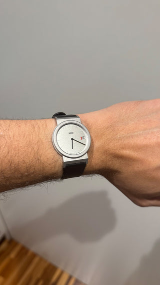 Braun AW 50 Aço e Pulseira de Couro Preta