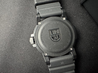 LuminoxLeatherback Sea Turtle Giant 44mm - Novo!