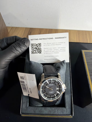 Bulova Precisionist 42mm Quartzo 262 kHz 16 pulsos por segundo - 96B158