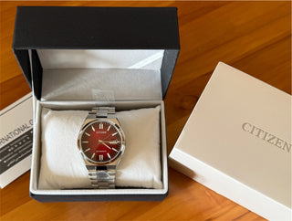 Citizen Tsuyosa Vermelho