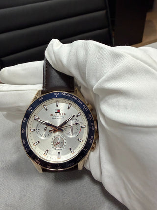 Tommy Hilfiger Dourado