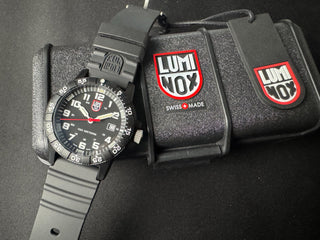 LuminoxLeatherback Sea Turtle Giant 44mm - Novo!