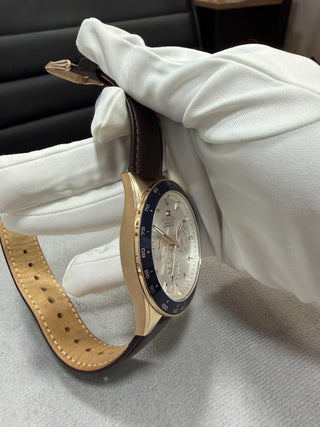 Tommy Hilfiger Dourado