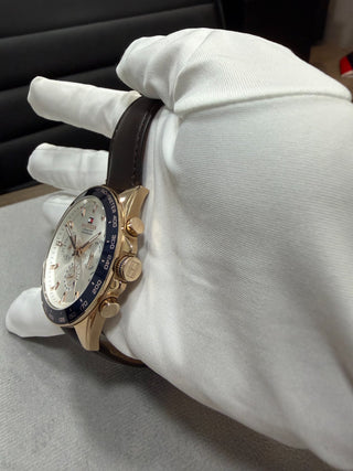 Tommy Hilfiger Dourado