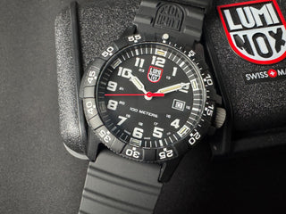 LuminoxLeatherback Sea Turtle Giant 44mm - Novo!