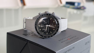 SWATCH MISSION TO THE MOON - Moonswatch - 2 pulseiras