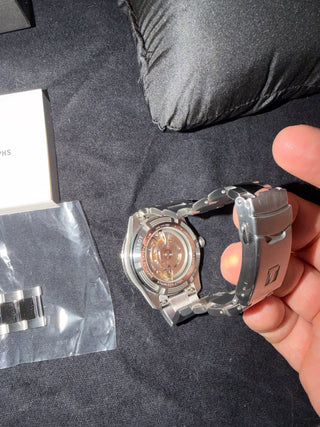 Tissot, modelo seastar 1000 powermatic 800 preto, 40mm.