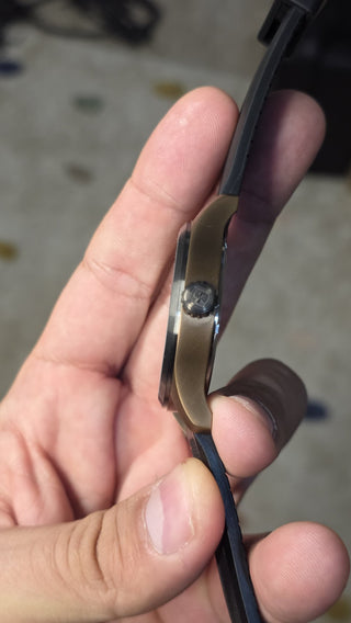 RELÓGIO WENGER TERRAGRAPH BRONZE E PRETO SEM USO