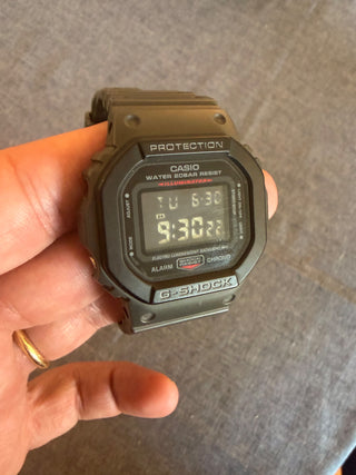 GSHOCK DW 5610SU-8DR - MODELO ESGOTADO NA LOJA OFICIAL