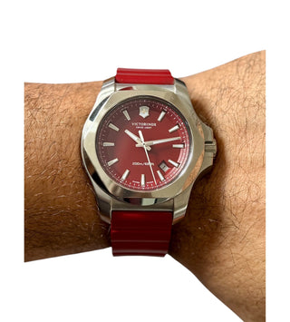 Relógio Victorinox inox vermelho - Victorinox Inox